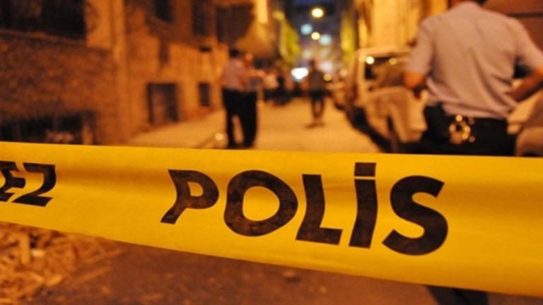 Bahçelievler'de Çalışan Molada Silahlı Saldırıya Uğradı: Güvenlik Kamerasına Yansıdı