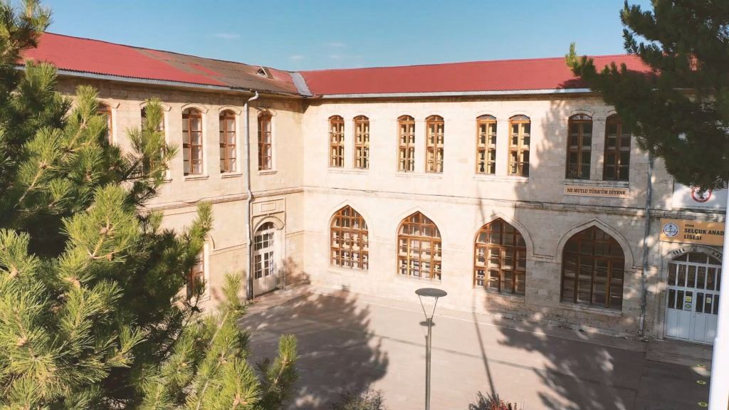 Selçuk Anadolu Lisesi