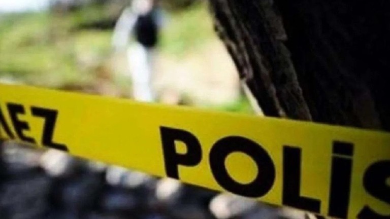 Aksaray'da Elinden Cep Telefonunu Aldı Diye Evlat Annesini ve Ağabeyini Bıçakladı