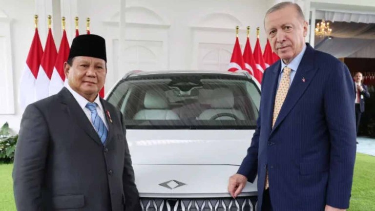 Erdoğan'dan Endonezya Cumhurbaşkanı Subianto'ya TOGG Hediye Etti ve Espriyi Patlattı