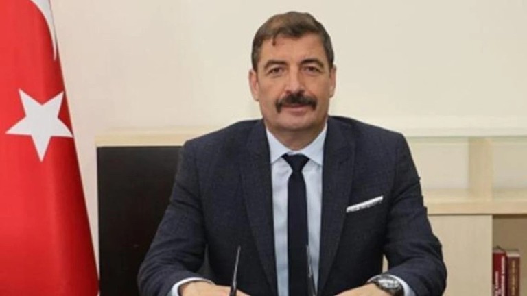 Kula Belediye Başkanı Hikmet Dönmez Yurt Dışı Yasağı Talebine Ret