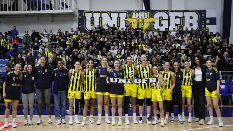 Fenerbahçe Mersin Deplasmanında Yıkıldı: ÇBK Mersin'e Mağlup