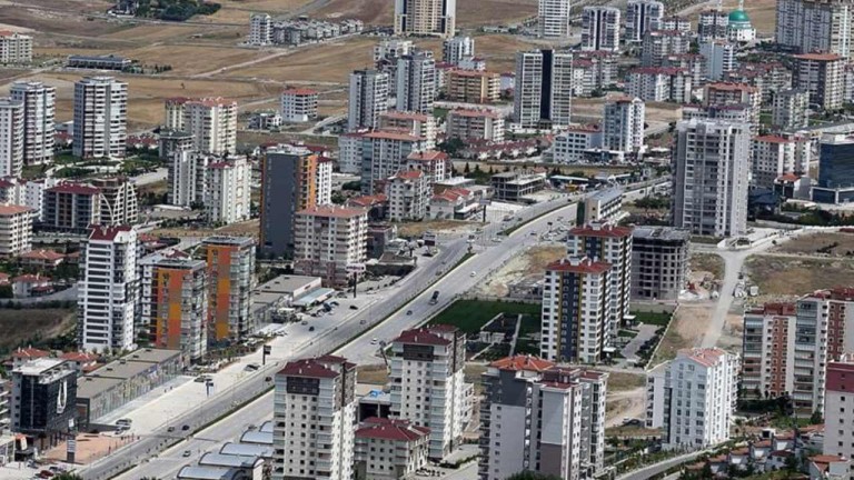 İstanbul'da Konut Krizi Gençlerin Gelecek Umutlarını Gölgede Bırakıyor