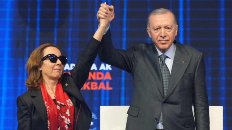 SON DAKİKA: Özgür Özel'den Serap Yazıcı Özbudun Açıklaması: CHP'ye Geçmek İstedi