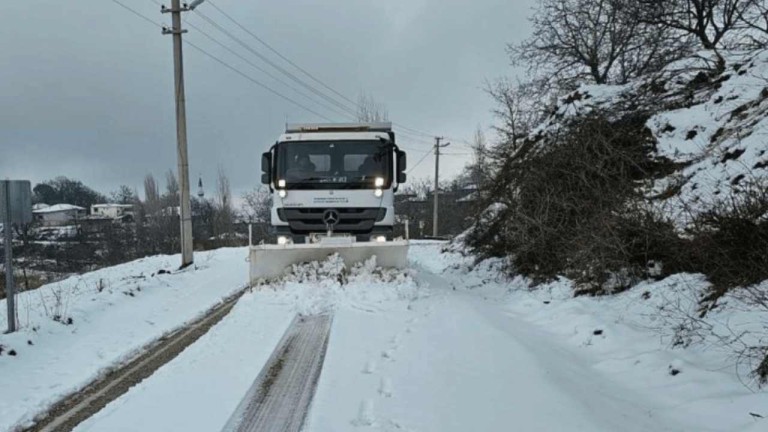 Son Dakika: İzmir'in Yüksek Kesimleri Kar Altında