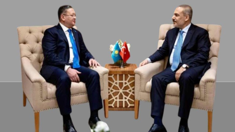 Fidan ve Nurtleu Cidde'de Bir Araya Geldi: Türkiye-Kazakistan İlişkileri Masaya Yatırıldı