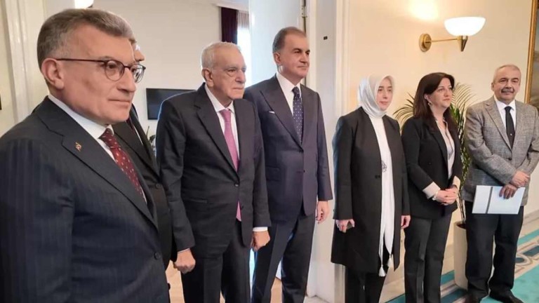 İmralı Heyeti, Öcalan'ın Çağrısı Sonrası CHP, MHP ve AKP ile Görüşecek
