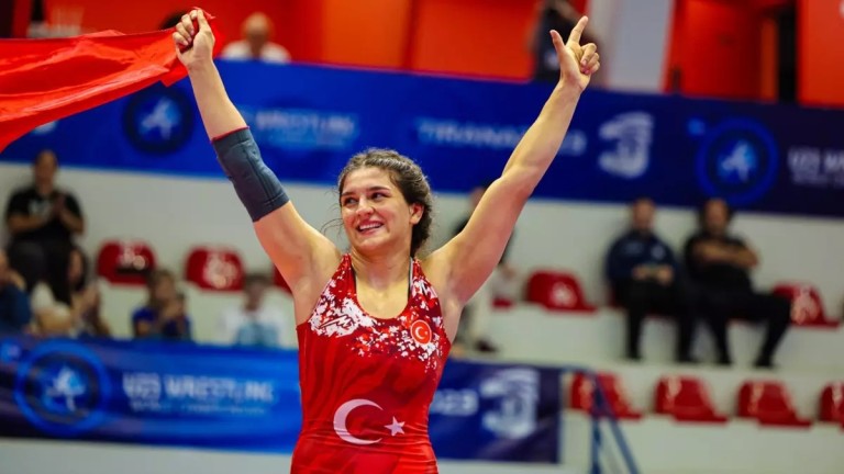 Nesrin Baş Kimdir ve Nereli? Kaç Yaşında? Evli mi? Türk Kadın Güreşçisi Kim?