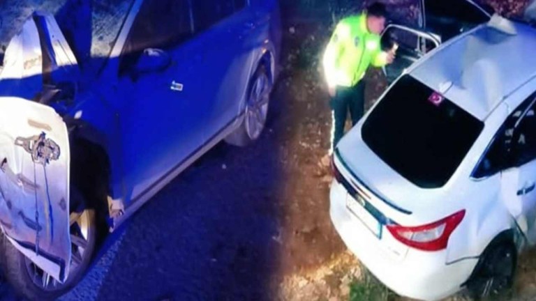 Şanlıurfa'da İki Otomobil Çarpıştı: 4 Kişi Hayatını Kaybetti