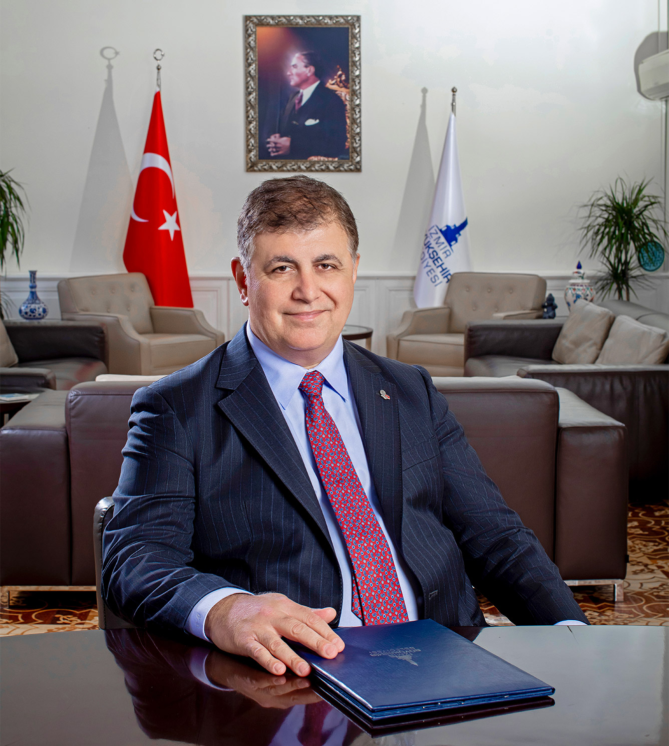 İzmir Büyükşehir Belediye Başkanı Dr. Cemil Tugay