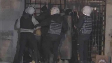 Saraçhane’de Polis Şiddeti: 7 Polis Bir Genci Dövdü!