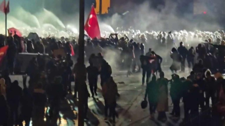 İstanbul'da Valilik Yasağına Rağmen Düzenlenen Gösterilere 74 Dava