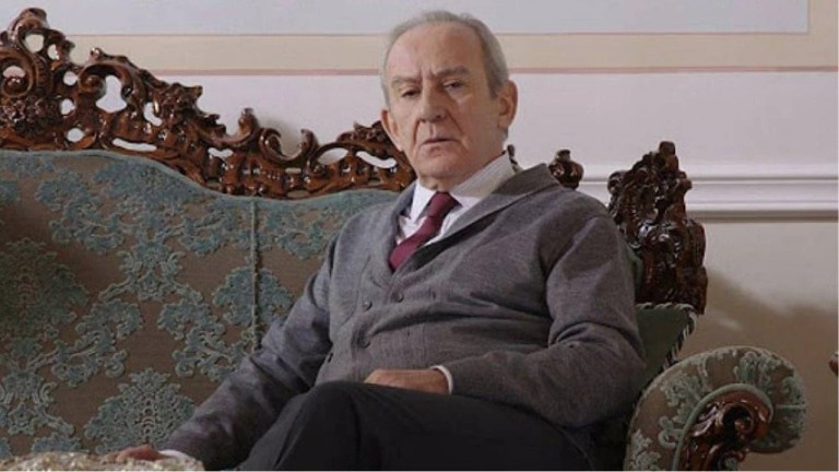 Usta Sanatçı Ahmet Levendoğlu'nu Kaybettik: Tiyatro ve Sinema Dünyası Yasta