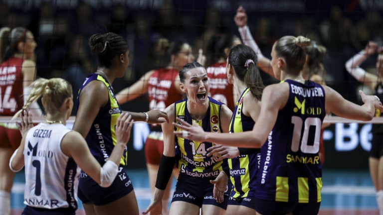Fenerbahçe Medicana, Galatasaray'ı Devirdi ve Sultanlar Ligi'nde Finale Çıktı