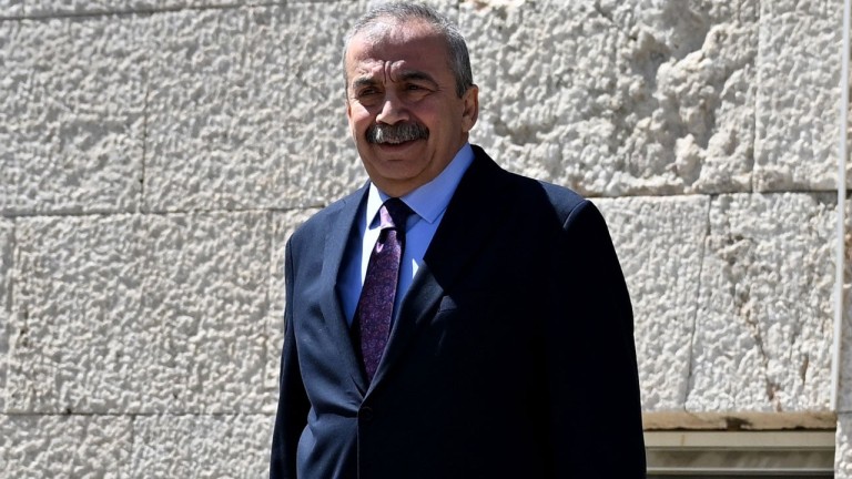 DEM Parti'den Sırrı Süreyya Önder Açıklaması: "En Kısa Sürede İyileşeceğine İnanıyoruz"