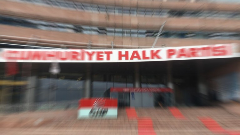 Ankara Valiliği, CHP'nin 1. Meclis önünden Anıtkabir'e yürüyüş talebini reddetti
