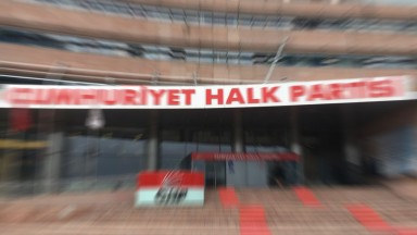 Ankara Valiliği, CHP'nin 1. Meclis önünden Anıtkabir'e yürüyüş talebini reddetti